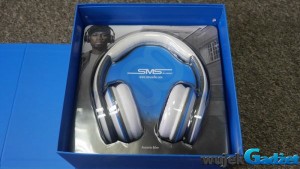 Test SMS Audio Over Ear Wired