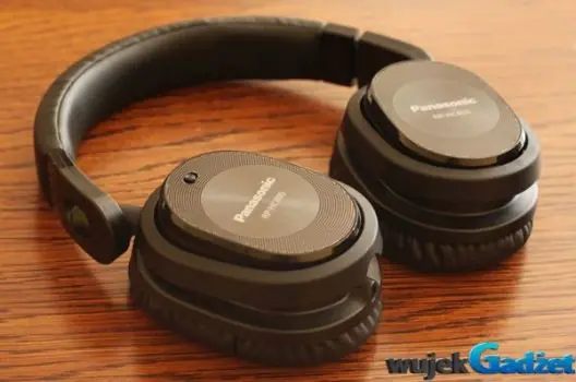 Panasonic RP-HC800 – test słuchawek eliminujących dźwięki otoczenia