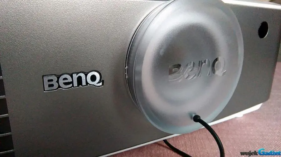 Benq W1500 oraz magia kina