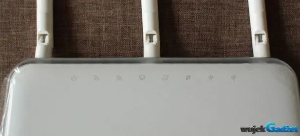 TP-LINK_Archer_C9_4
