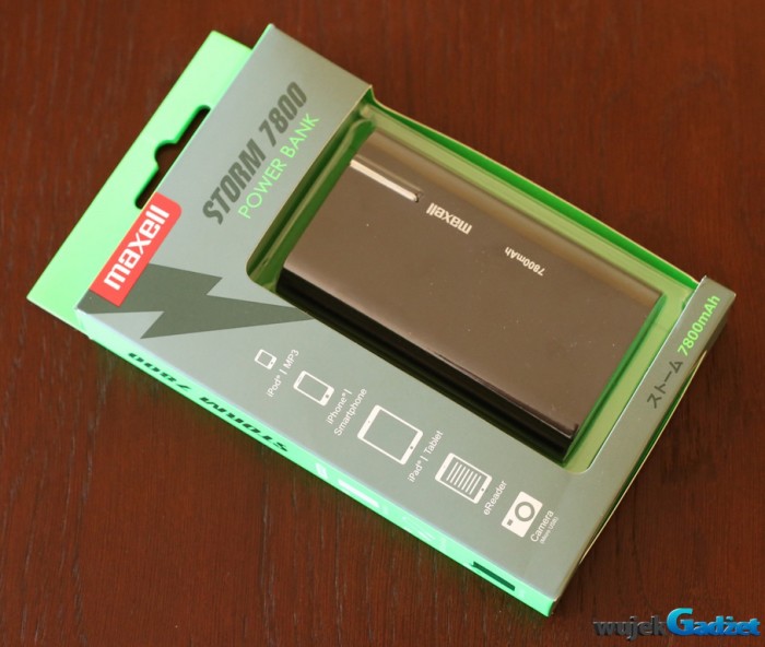 Bateria w telefonie trzyma za krótko? Maxell Storm 7800 pomoże – test niedrogiego power banku