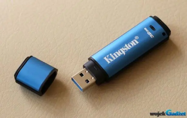 Kingston_Data_Traveler_Vault_Privacy_30_14