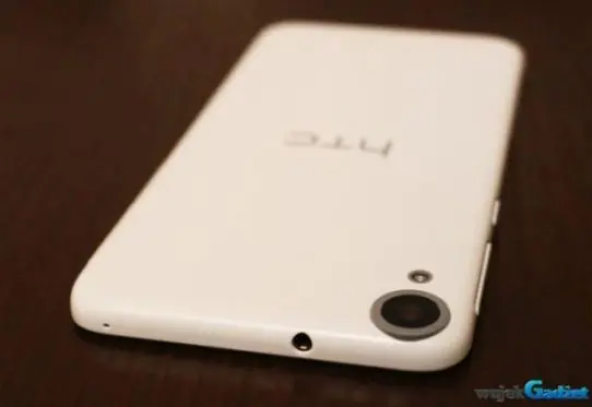 HTC_820_9