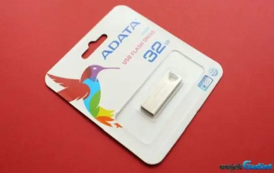 ADATA_UV210_USB_FLASH_DRIVE_32GB_1