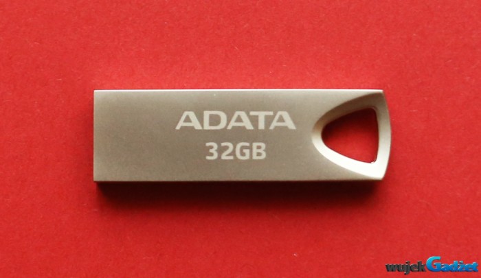ADATA_UV210_USB_FLASH_DRIVE_32GB_2