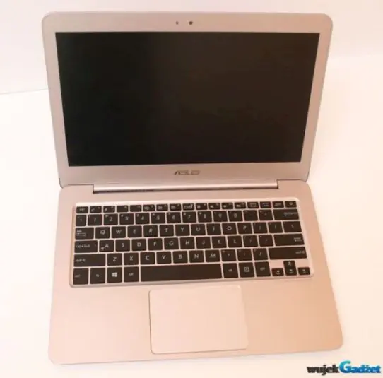 Asus_ZenBook_8