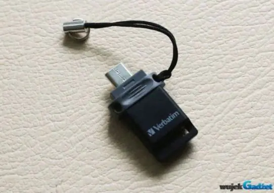 Verbatim_Dual_USB_Drive_16GB_8