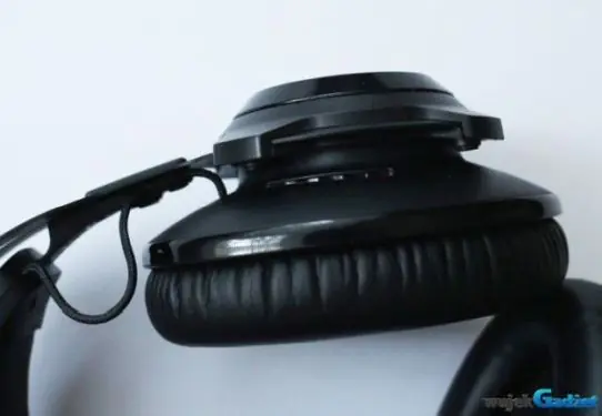 Kingston_HyperX_Cloud_Revolver_14