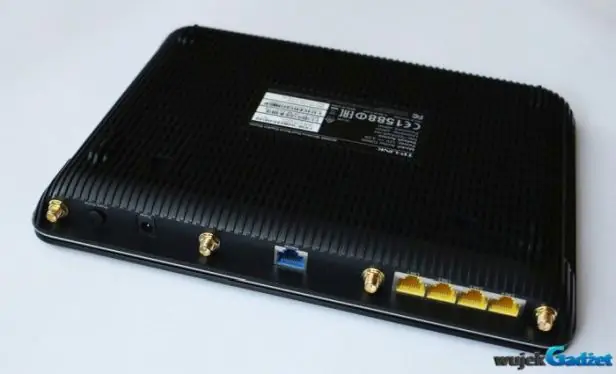 TP-LINK_Archer_C2600_10