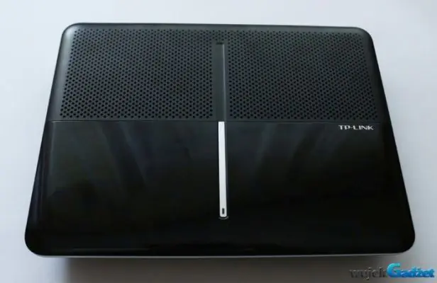 TP-LINK_Archer_C2600_5