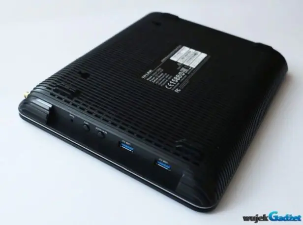 TP-LINK_Archer_C2600_9