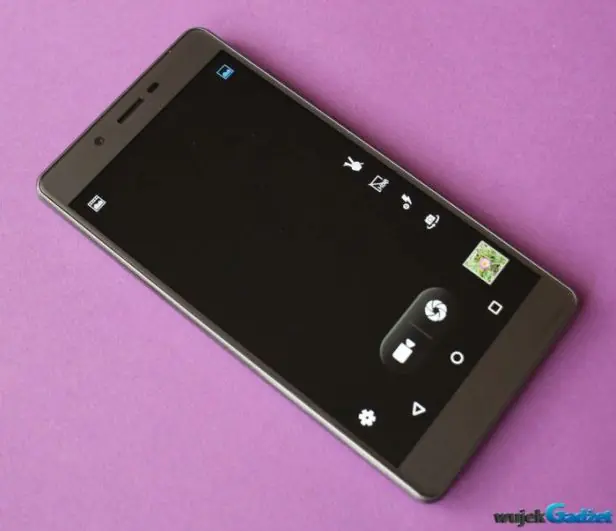 Archos_55_Cobalt_Plus_19