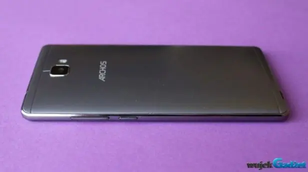 Archos_55_Cobalt_Plus_6