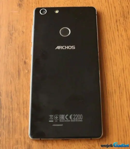 Archos_55_Diamond_Selfie_10
