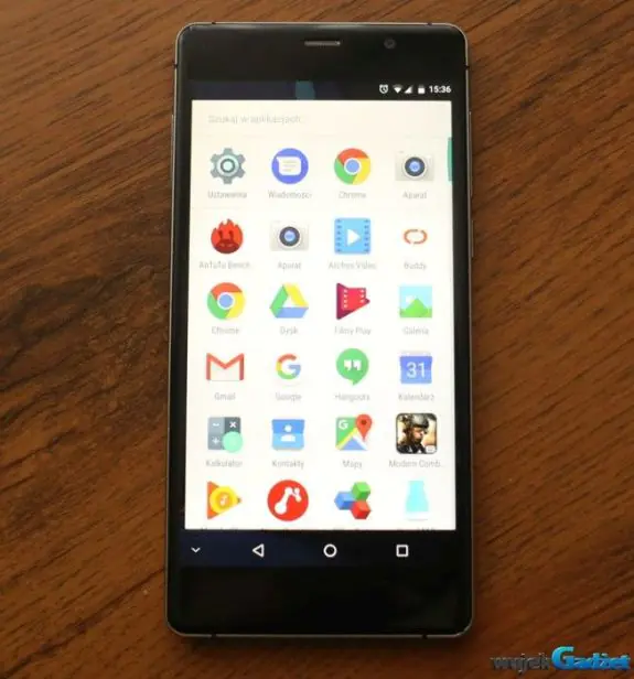 Archos_55_Diamond_Selfie_12