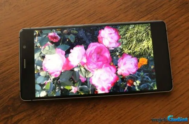 Archos_55_Diamond_Selfie_14