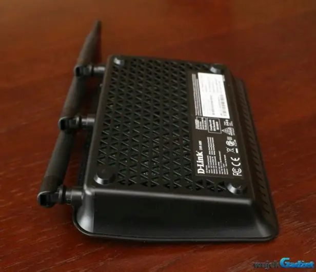 D-Link_DIR-809_8