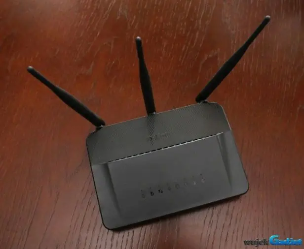 D-Link_DIR-809_9