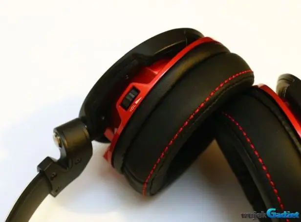 Sound_Blaster_EVO_ZXR_12