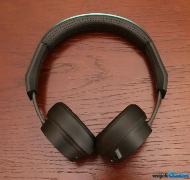 Plantronics_BacBeat_Fit_500_6