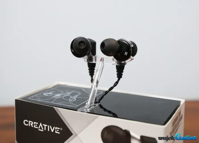 Creative_Aurvana_Trio_2