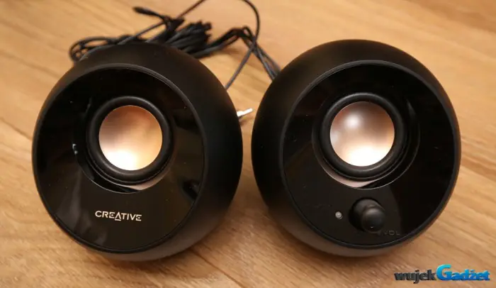 Creative_Pebble_Plus_6