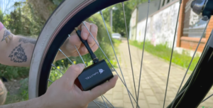 NAVITEL AIR12 MINI – najmniejszy kompresor na rynku, wielka moc w małej obudowie