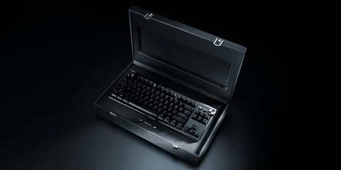 Eksponat na biurku, potęga w grze – Razer Huntsman Signature Edition w limitowanej serii 1337 sztuk