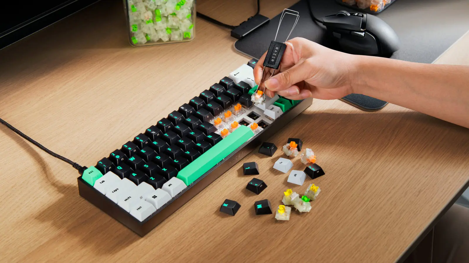Idealne brzmienie prosto z pudełka: Poznaj zupełnie nową Razer Reclusa X Mini 65%