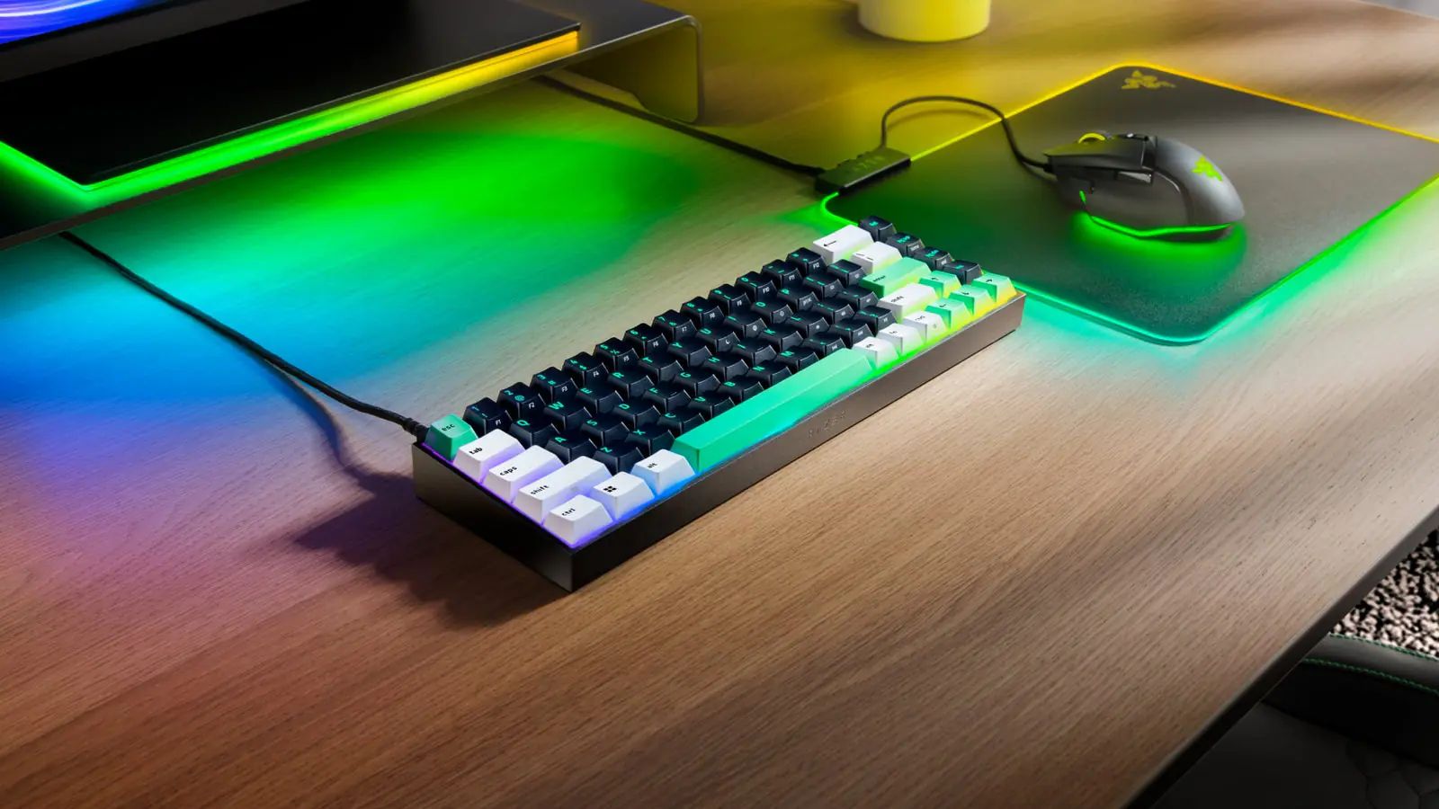 Idealne brzmienie prosto z pudełka: Poznaj zupełnie nową Razer Reclusa X Mini 65%