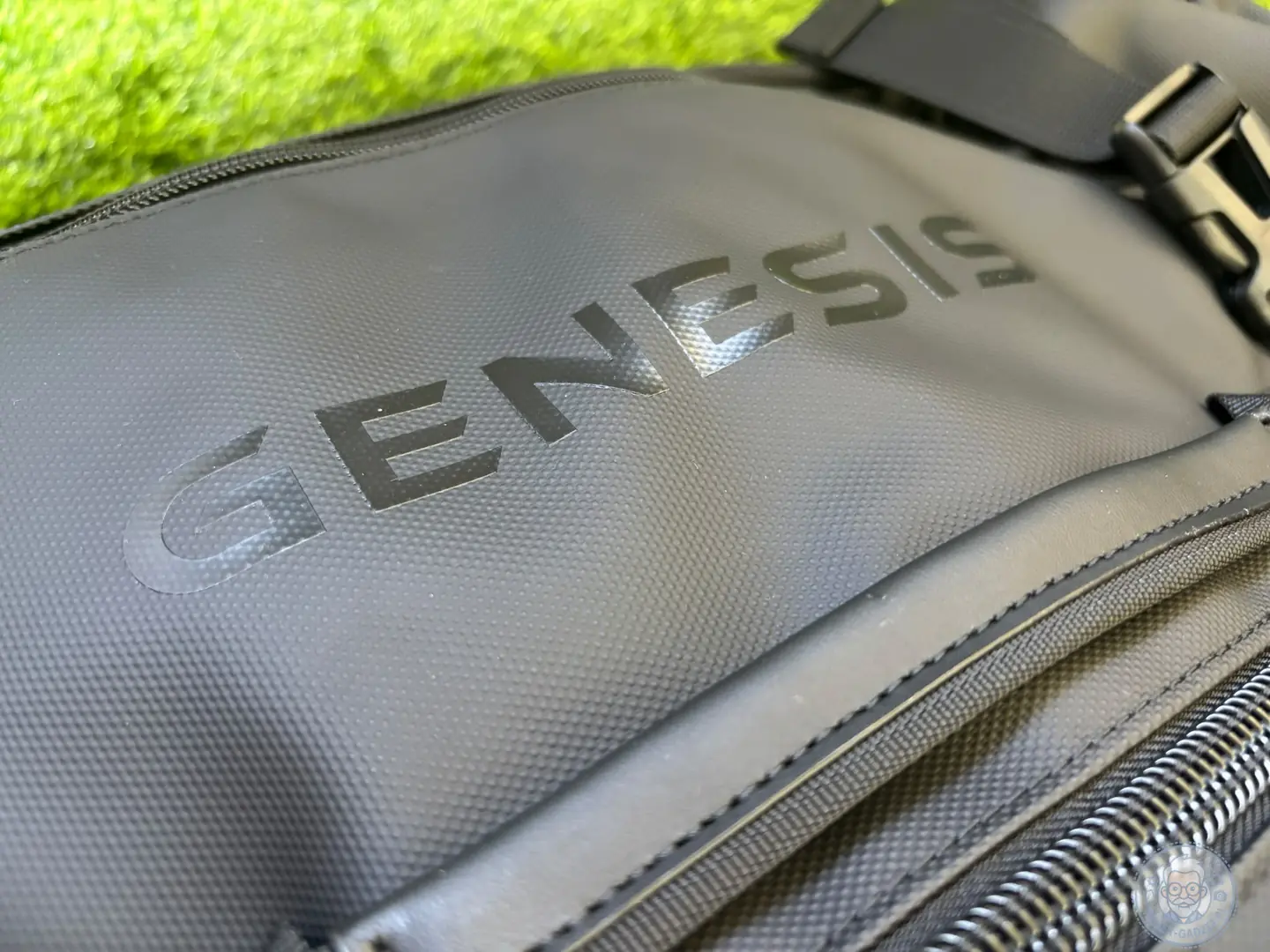 Genesis Pallad 570 – zdjęcie 2