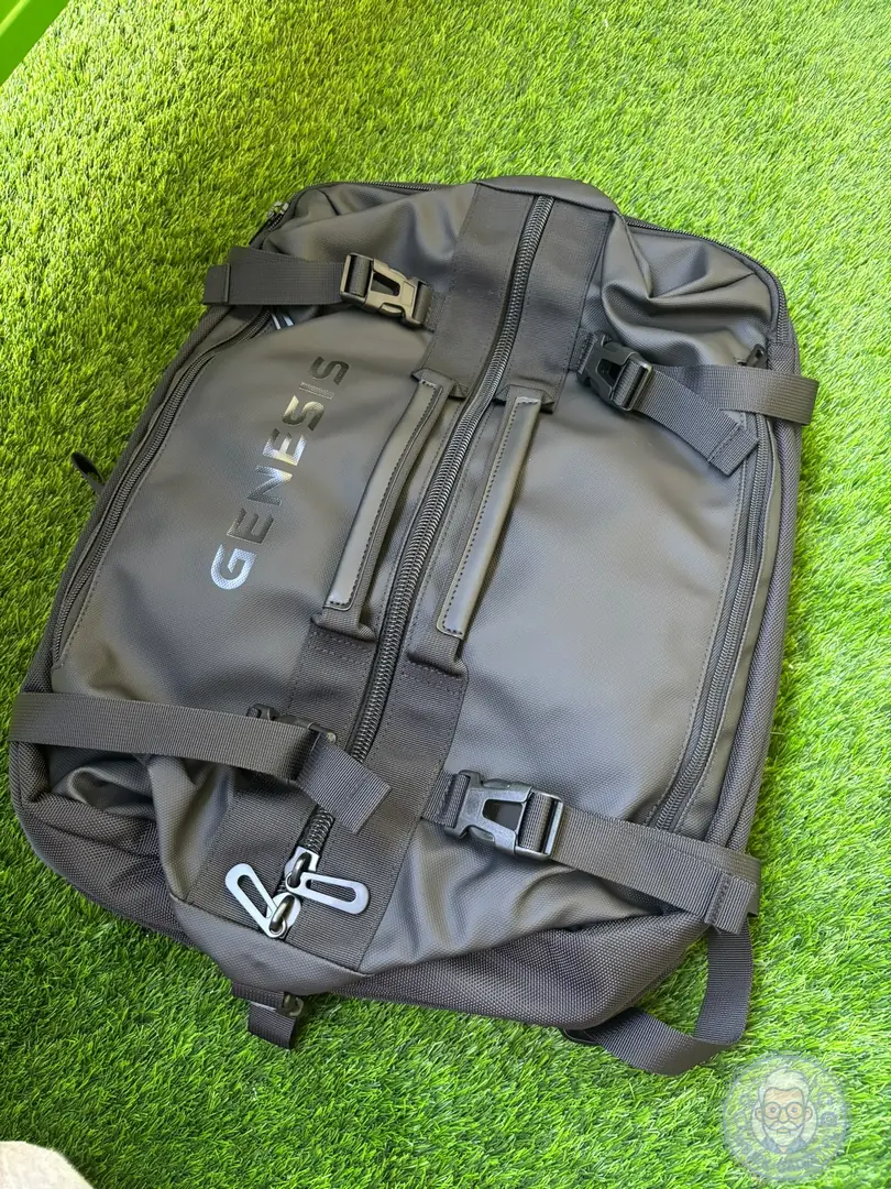 Genesis Pallad 570 – zdjęcie 1